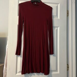Title neck dress